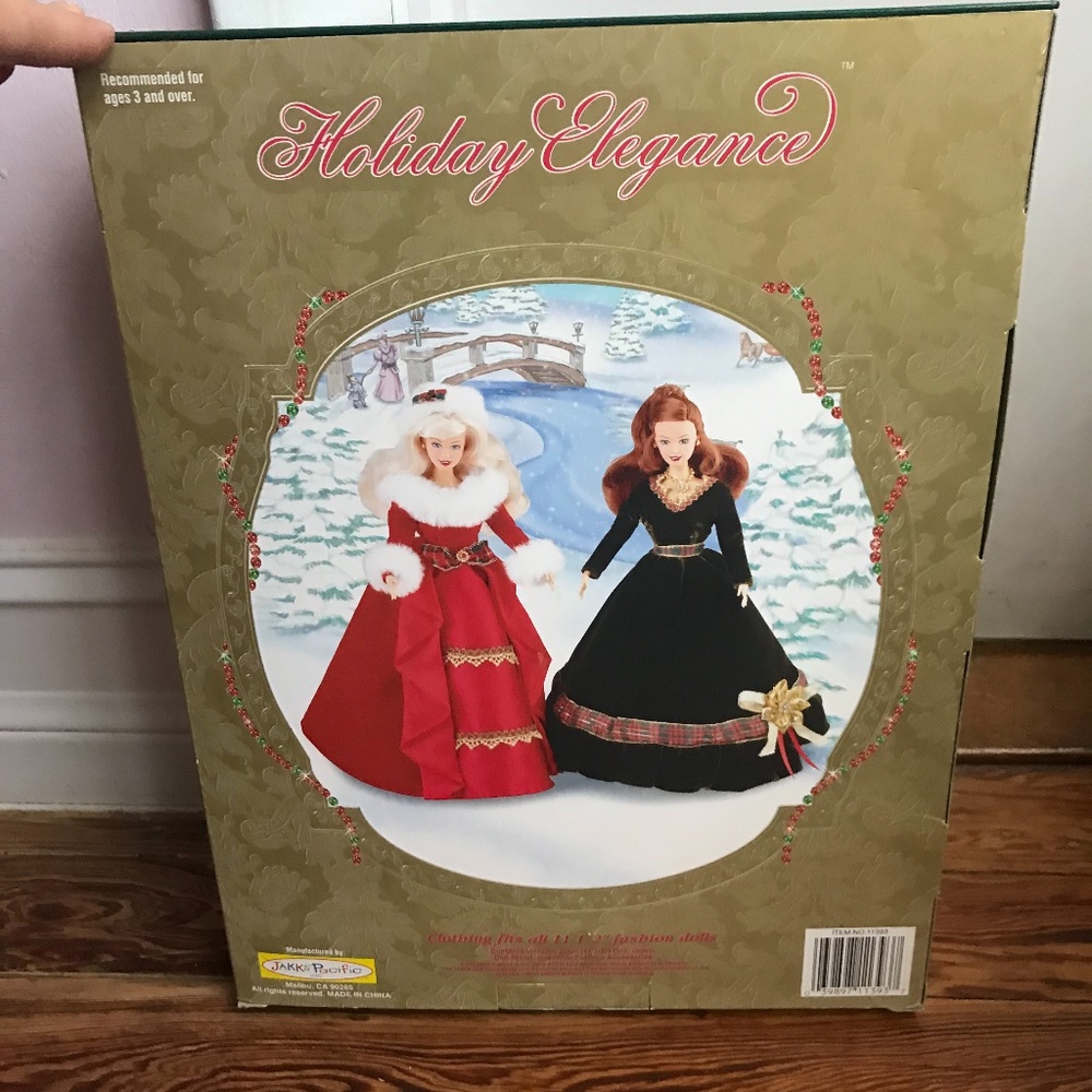 Holiday Elegance 1999 Toys R' Us Exclusive Doll - Picture 11 of 12
